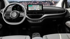 Novo v Sloveniji: Fiat 500e - Ne le mesto, njegov dom bodo tudi izvenmestne poti
