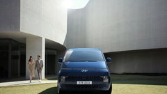 Hyundai Staria: vrnitev med enoprostorce in vstop med limuzinske kombije