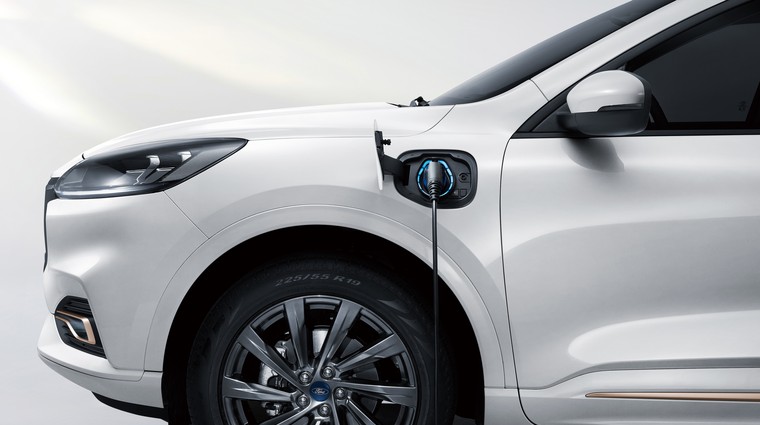 V Nemčiji strožje s priključnimi hibridi (foto: Ford)