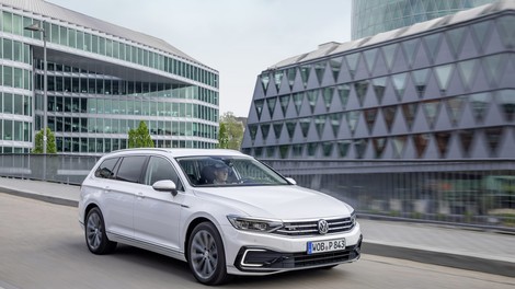 Neuradno: Volkswagen Passat še sedmič dobiva zeleno luč