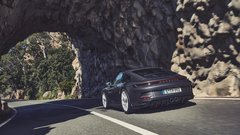 Premiera: Porsche GT3 za tiste, ki nočejo vpadljivosti
