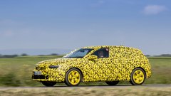 11. generacija Opel Astre kuka izpod krinke