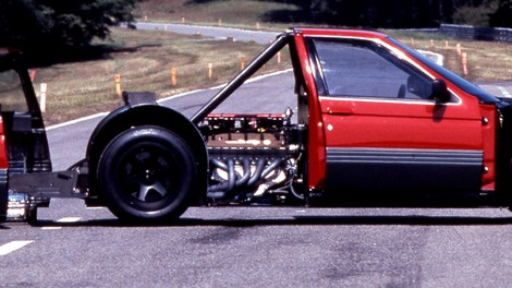 Želite izdelati repliko dirkalnika Alfa Romeo 164 Procar? Naprodaj je glavna komponenta!
