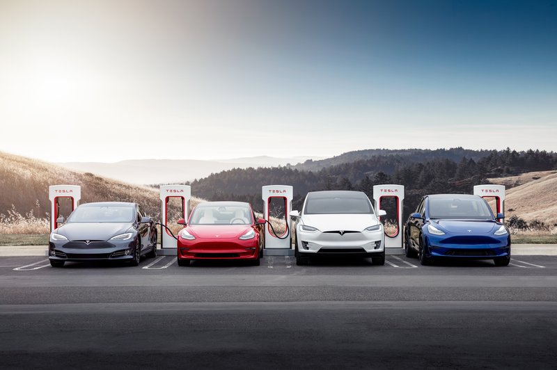 Tesla bo polnilno omrežje ponudila vsem! (foto: Tesla)