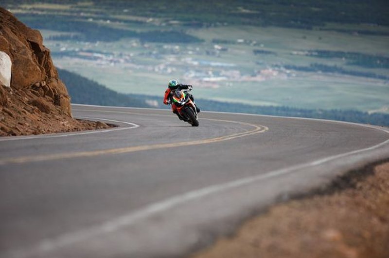 Na Pikes Peak nič več z motocikli (foto: aprilia)