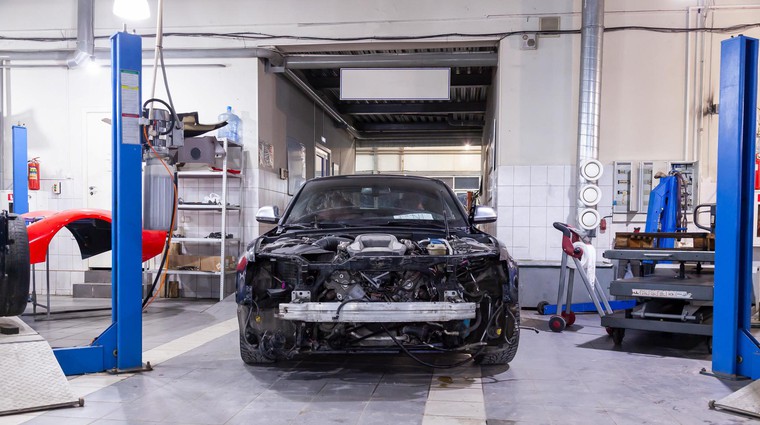 Dobava nadomestnih avtomobilskih delov: boste sploh lahko popravili vaš poškodovan ali okvarjen avtomobil? (foto: Profimedia)