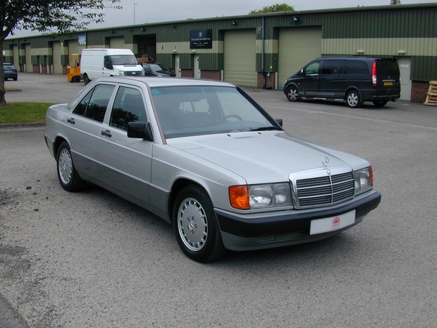 1991 Mercedes-Benz 190E, No Time To Die Leto prodaje: 2021 Vrednost standardnega vozila: 6.500 GBP Vrednost Bondovega vozila ob prodaji: …