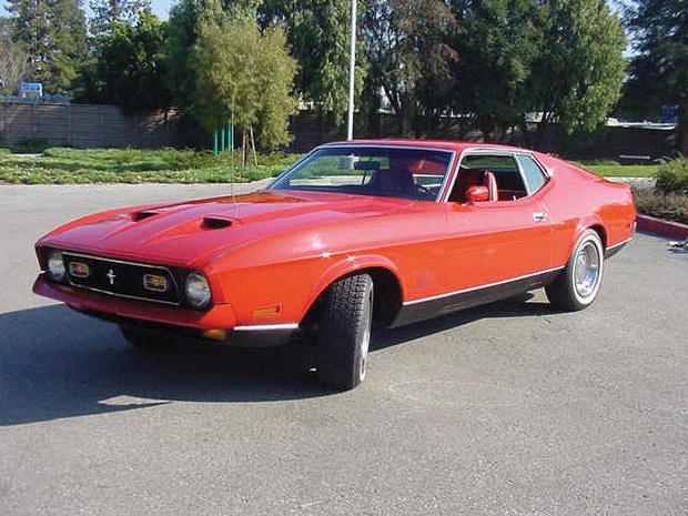 1971 Ford Mustang Mach 1, Diamonds Are Forever Leto prodaje: 2004 Vrednost standardnega vozila: 9.200 GBP Vrednost Bondovega vozila ob …