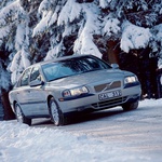 Volvo je svojo izvedenko sistema za nadzor stabilnosti (DSTC) prvič ponudil leta 1998 v modelu S80. (foto: Volvo)