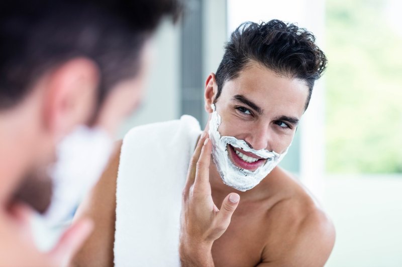 TAKO bi se moral briti vsak moški (brez ureznin in razdražene kože) (foto: Profimedia)