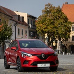 Tudi nova generacija Clia je v odlični formi in je pri slovenskih kupcih ponovno najbolj priljubljena. (foto: Renault)