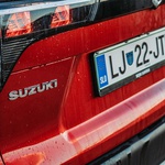 Kaj dela Suzukija S-Cross vse večjega posebneža med križanci? (foto: Andraž Kejžar)