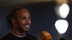 Lewis Hamilton se je za več kot mesec dni povsem umaknil iz javnosti.