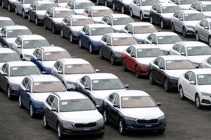 Januarska prodaja novih vozil rekordno nizka, a eni skupini se smeji (foto: Profimedia)