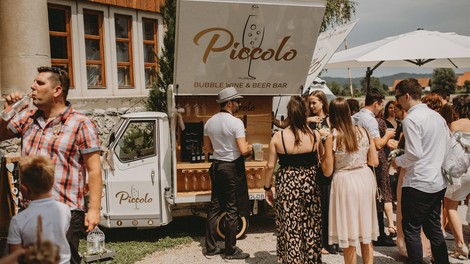 Piccolo bar: mali Piaggio, ki je postal prava zvezda porok in rojstnih dni