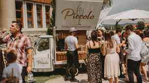 Piccolo bar: mali Piaggio, ki je postal prava zvezda porok in rojstnih dni