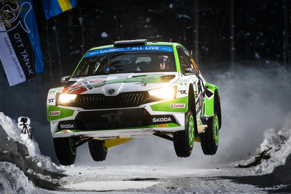 Andrea Mikklesen in Torstein Erikksen sta dobila tudi drug reli v kategoriji WRC2.