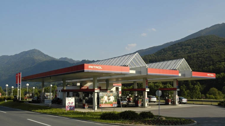 Cene goriva gredo nebo; lahko v Sloveniji zmanjka goriva? (foto: Profimedia)