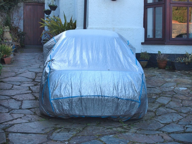 Dolgotrajno pokrivanje avtomobila Pokrivanje avtomobila s ponjavo se morda zdi kot dobra ideja, da se ga zaščiti pred zunanjimi vplivi, …