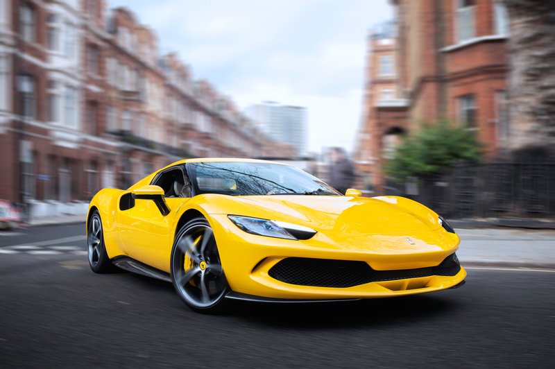 Ferrari najbolj dobičkonosna znamka leta 2021, zaslužek skoraj šestmestna številka - po avtomobilu (foto: Newspress)