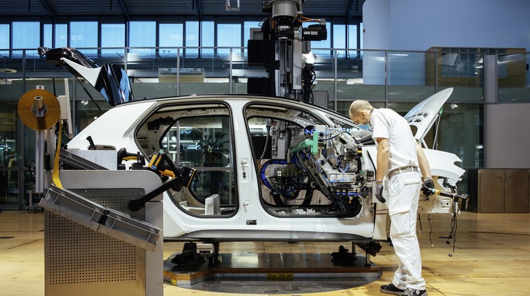Kdaj bo konec krize s polprevodniki? Največji proizvajalci podajajo napovedi (foto: Volkswagen)