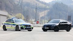 Izšel je novi Avto magazin! Preživeli smo dan s slovensko avtocestno policijo ... testi: Škoda Fabia, Jeep Gladiator, BMW 220d