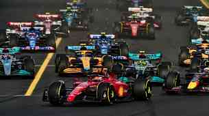 F1: Ferrarijev vranec izziva rdečega bika, Mercedes že vrgel puško v koruzo?