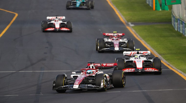 Formula 1: Alfa končno hitrejša od medicinskega avtomobila (foto: Alfa Romeo)