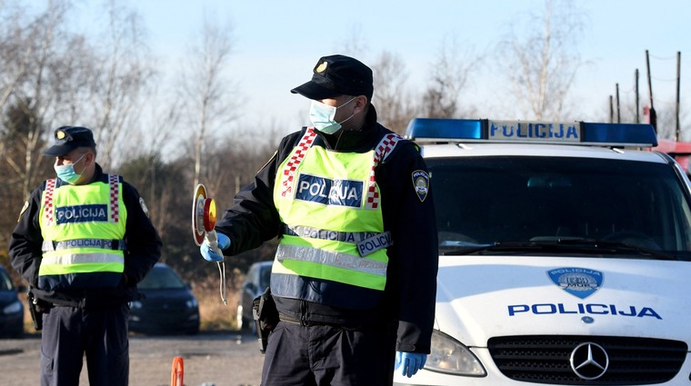 Neverjetna pritožba na prometno kazen: »Policaj je ljubosumen, ker vozim BMW.« (foto: Profimedia)