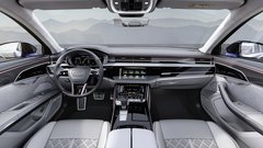 VOZILI SMO: Prenovljeni Audi A8 - drobne spremembe z velikim učinkom