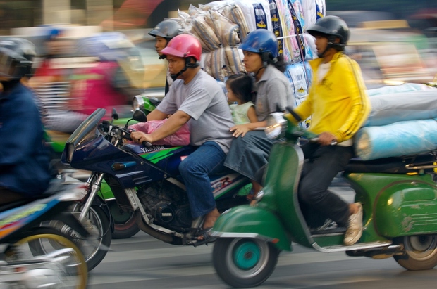 Brez majice ni vožnje Tajska je znana kot vroča država z veliko vlažnosti v zraku, kar pa ni dovolj dober …