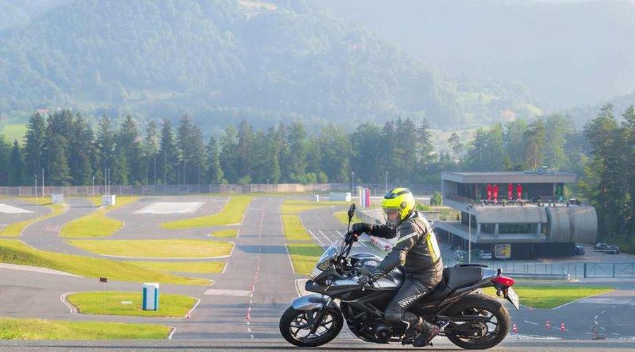 Motoristi za motoriste - brezplačna delavnica Zavarovalnice Triglav (foto: avto magazin)