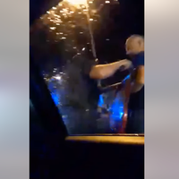 Posnetek drame na hrvaški avtocesti: policija pretepla navijača Hajduka