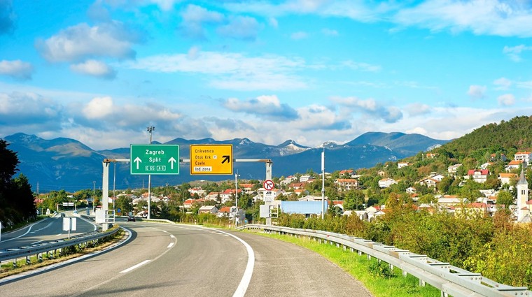 Previdno na Hrvaškem, promet bodo sedaj nadzorovali drugače; milijone namenila tudi Evropa! (foto: Profimedia)