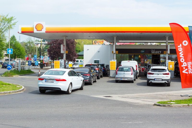 Konec bencinskega turizma na Madžarskem, kjer liter goriva še vedno stane 1,24 evra (foto: Profimedia)
