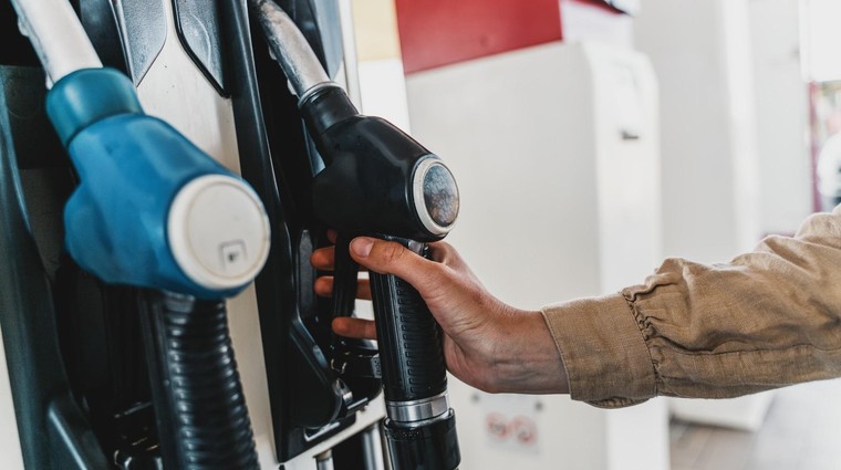Cene goriv: odrekli so se kar 17 oziroma 35 centom dobička po litru (foto: Profimedia)