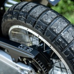 Pirelli Rally STR – odlična simbioza z motociklom tako na asfaltu kot na terenu (foto: Uroš Modlic)