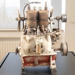 Primerek tega redkega motorja iz prve svetovne vojne si lahko ogledate v muzeju v Pivki. (foto: Boštjan Kurent)