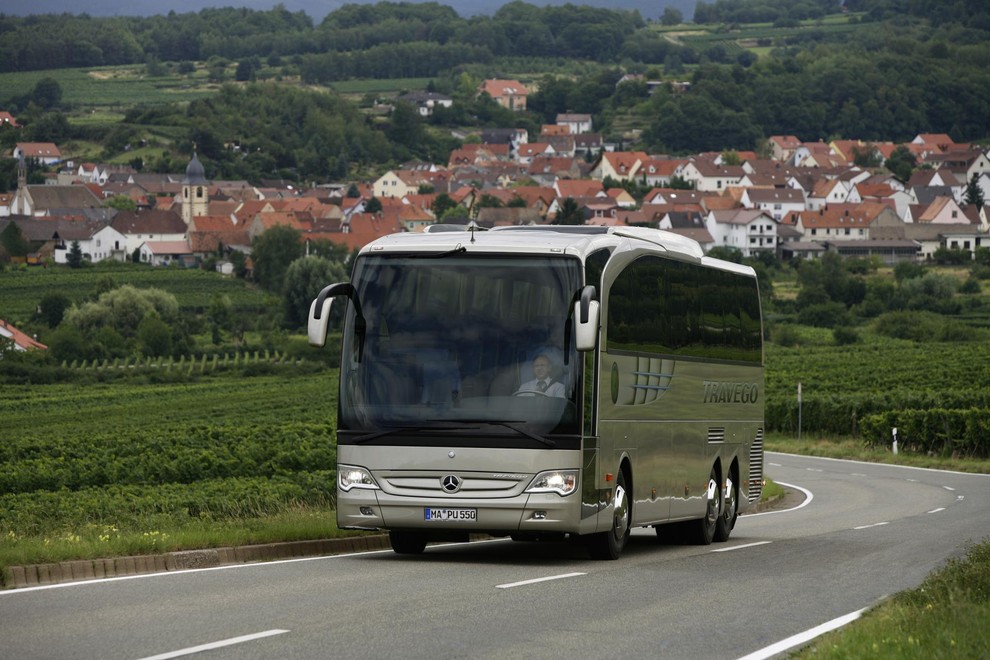 Predvsem v bolj odročnih krajih so avtobusne povezave še vedno razmeroma slabe.