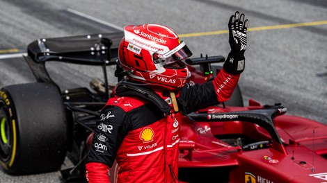 Formula 1: Ferrari na eni strani hiter, na drugi pa še vedno rad eksplodira