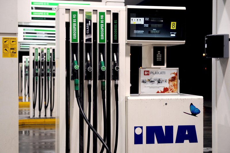 Cene bencina na Hrvaškem znova pod slovenskimi (foto: Profimedia)