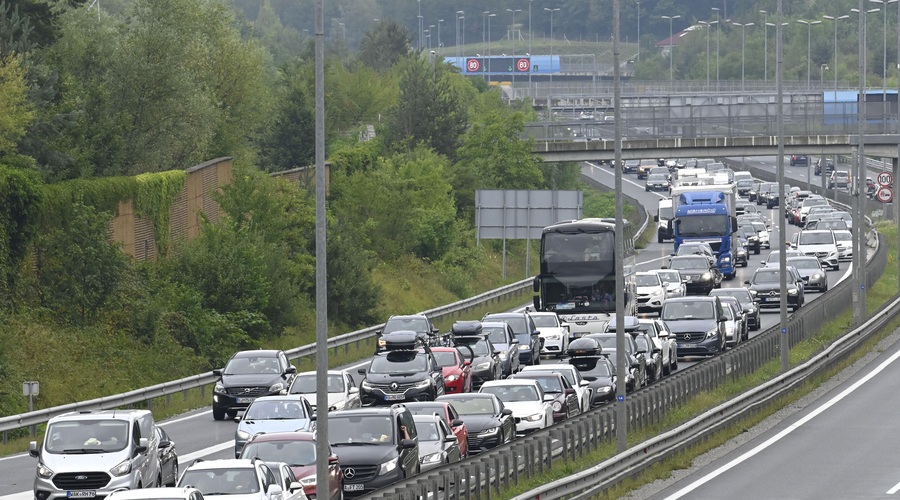 Opolnoči se bo sprostil promet na delu ljubljanske obvoznice (foto: Bobo)