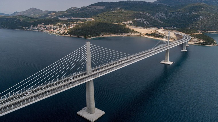 Zakaj Marjana Pipenbaherja ni bilo na otvoritvi Pelješkega mostu? (foto: Profimedia)