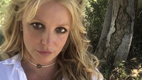 Zaradi te 1 traparije, se je Britney Spears zapletla v resno tožbo z avtomobilskimi gigantom
