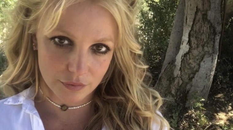 Zaradi te 1 traparije, se je Britney Spears zapletla v resno tožbo z avtomobilskimi gigantom (foto: Profimedia)