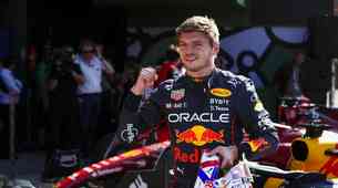 Svetovni prvak in vodilni v letošnjem svetovnem prvenstvu formule 1 Max Verstappen (Red Bull) bo nedeljsko veliko nagrado Nizozemske začel s prvega startnega mesta