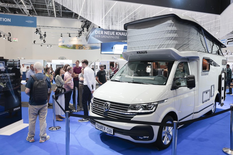 Knaus, ki temelji na VW T6.1, povsem na novo definira razred CUV (Caravaning Utility Vehicle) in združuje najboljše iz obeh …