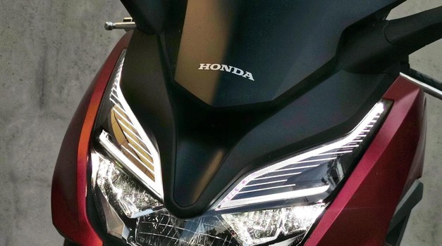 Zakaj je Honda Forza 350 tudi v svoji najnovejši različici zanesljiva izbira? (foto: Grega Gulin)