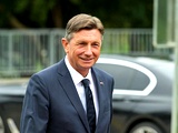 To je avtomobil, s katerim se naokrog prevaža predsednik Borut Pahor
