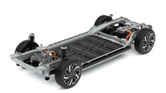 Platforma električnega avtomobila z baterijskimi celicami pod dnom karoserije.